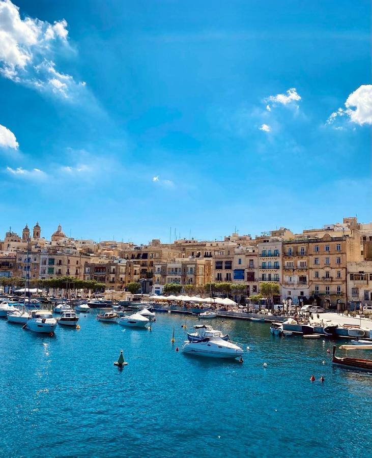 New & Unique Apartment - A 5 Minutes Ferry To Capital City Of Valletta سنجليا المظهر الخارجي الصورة